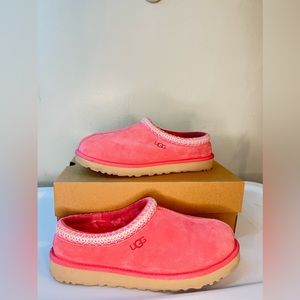 Woman’s Pink Tasman Uggs